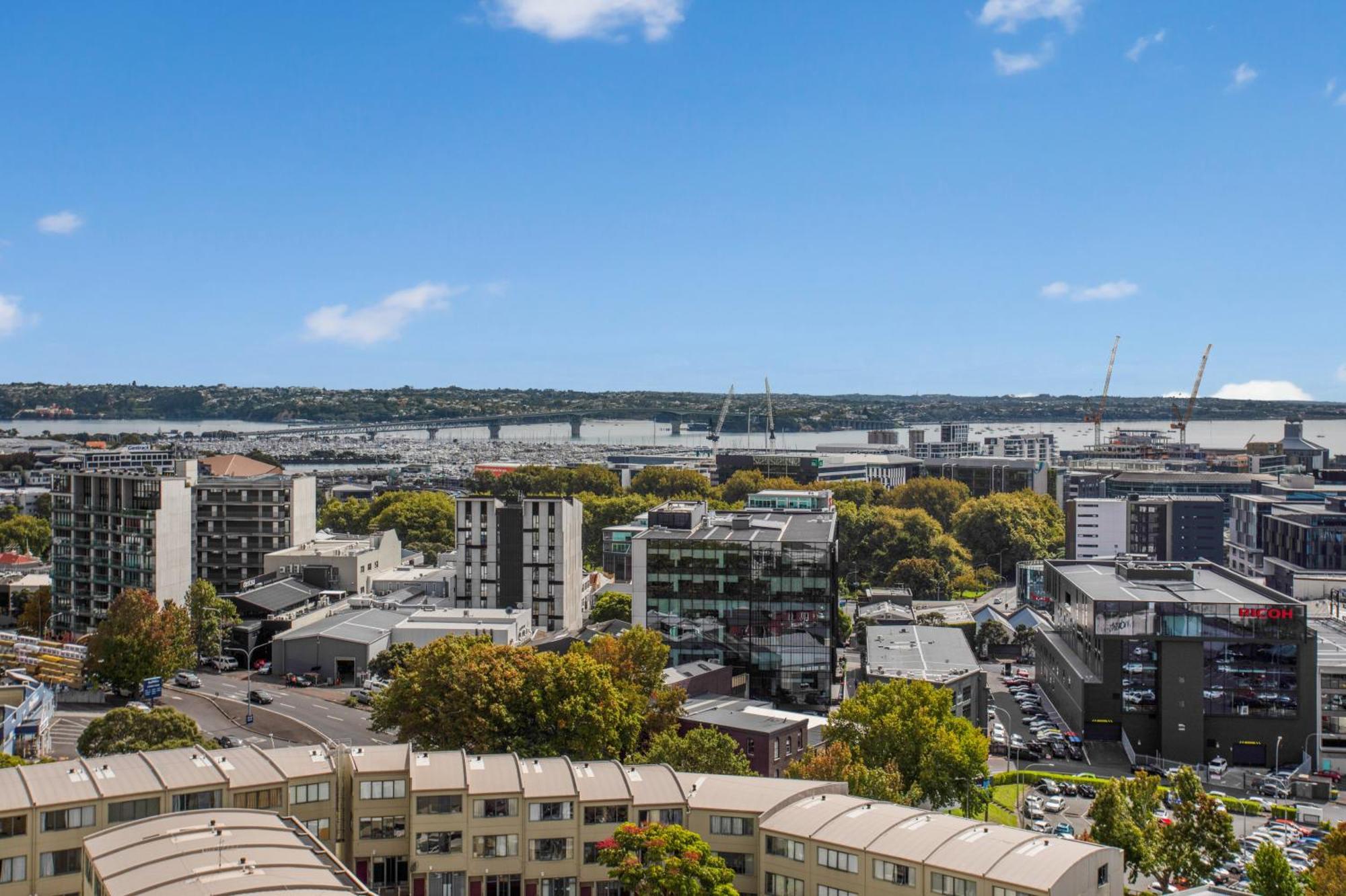 Skyline Serenade Apt With Skycity View And Parking Auckland Exterior foto